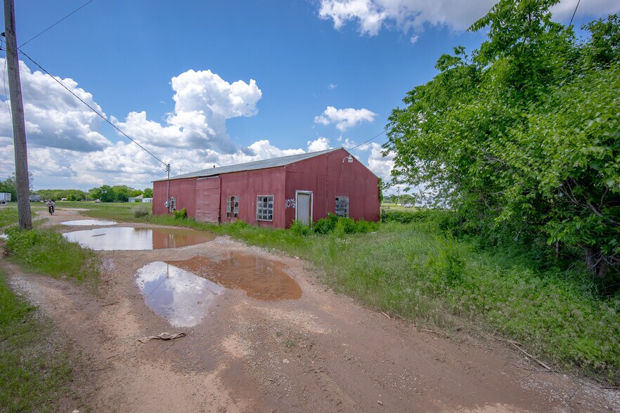 More Photos Of 107.5 4th, Lindsay Land For Sale