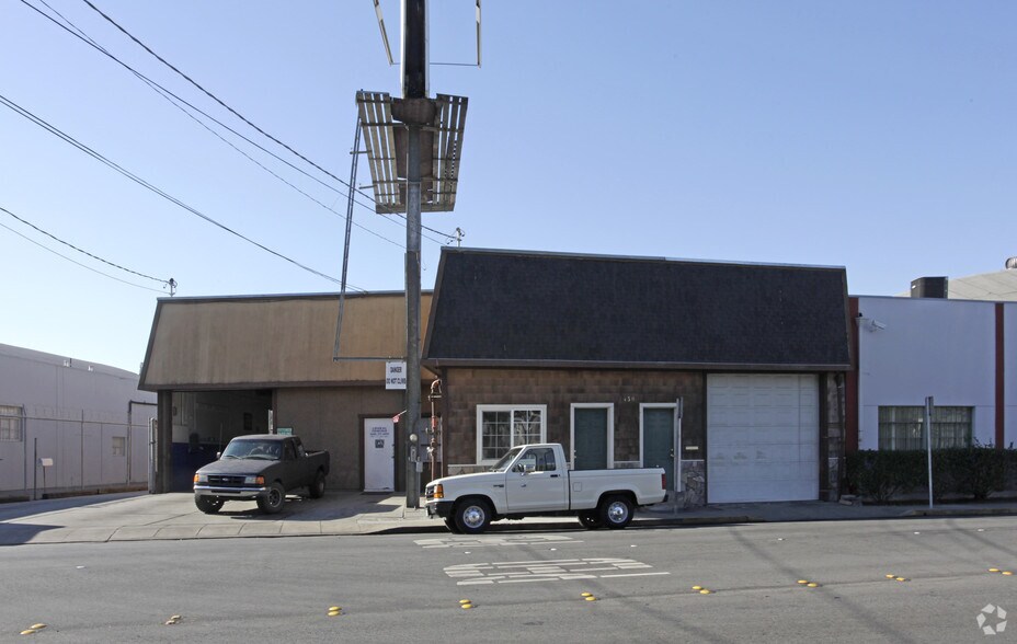 More Photos Of 2430 Bay Rd, Redwood City Service For Lease