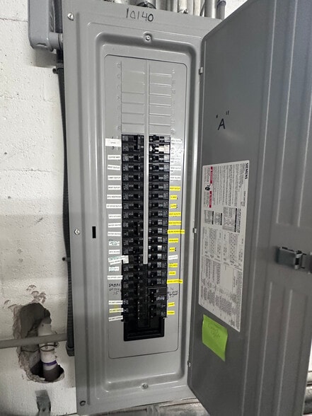 More Photos Of 10130-10188 NW 47th St, Sunrise Light Manufacturing For Sale