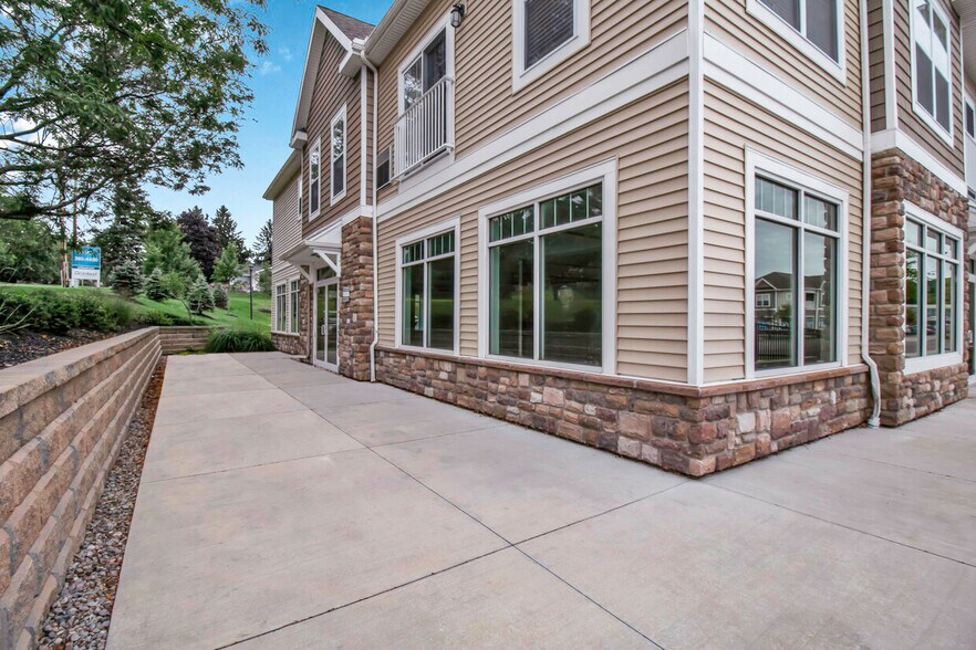 More Photos Of 100-300 Glenmose Rd, Fairport Storefront Retail Residential For Lease