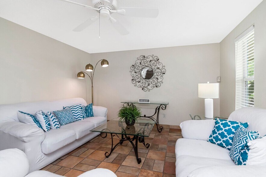 More Photos Of 10532 67th Ave, Seminole Specialty For Sale