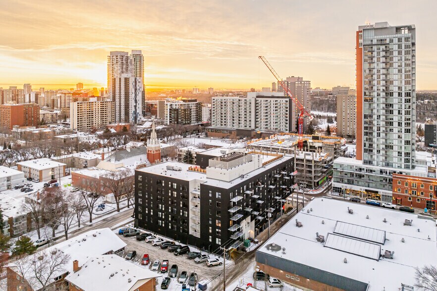 More Photos Of 12322 102 Av NW, Edmonton Apartments For Lease