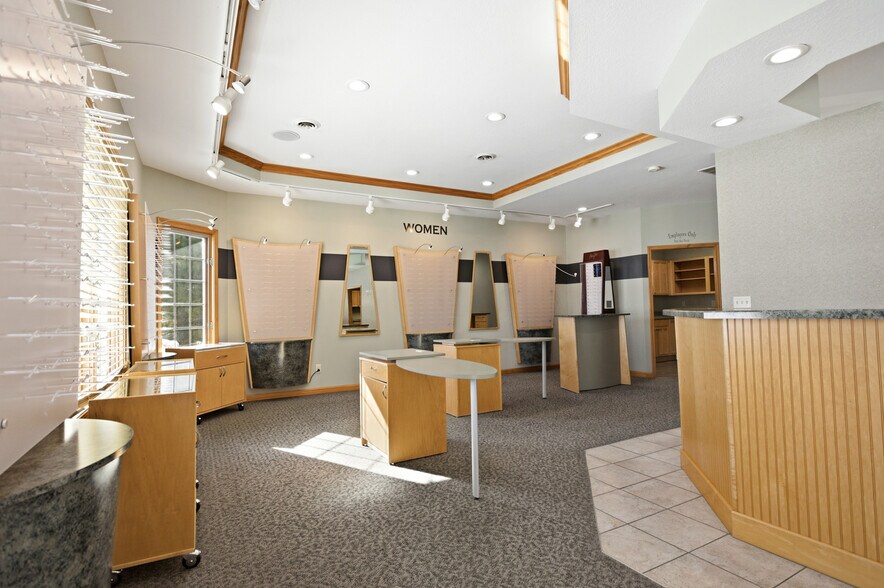 More Photos Of 1700 18th St, Charleston Office For Sale