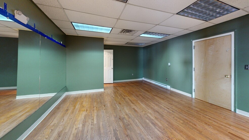 More Photos Of 33-39 N Main St, Wallingford Office For Lease