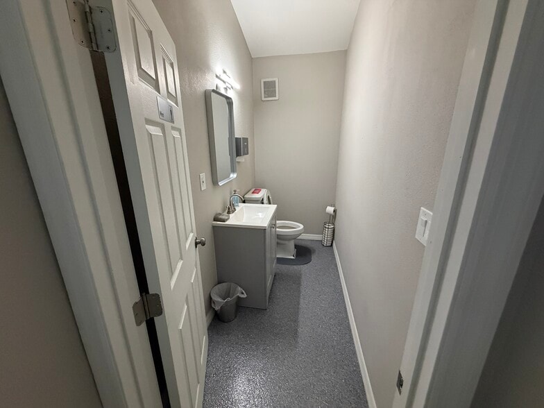 More Photos Of 8 W Darlington Ave, Kissimmee Office Residential For Sale