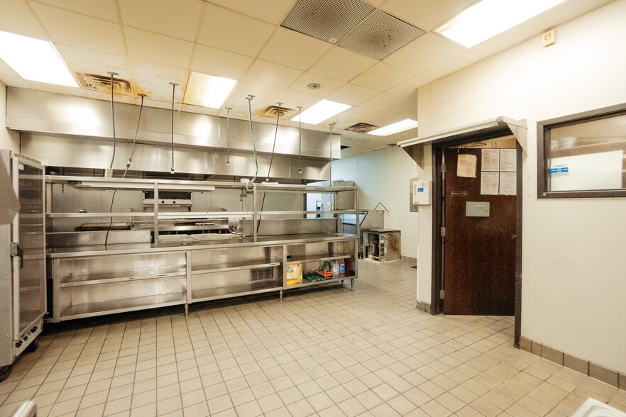 More Photos Of 525 N Peters Ave, Fond Du Lac Unknown For Lease