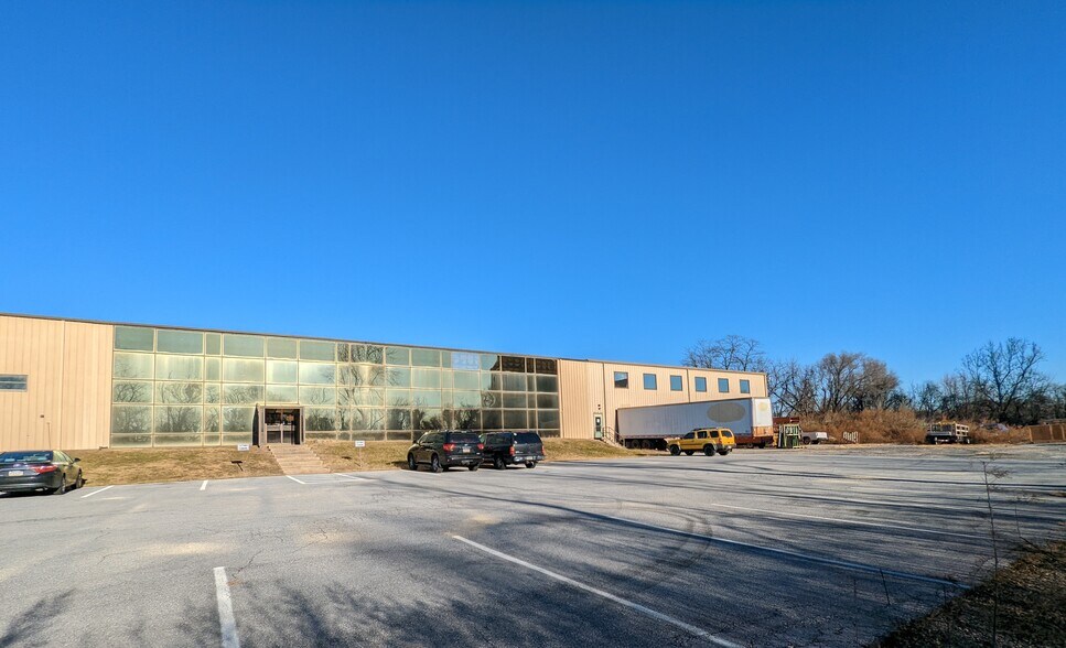 More Photos Of 444 Railroad Ave, Camp Hill Warehouse For Lease