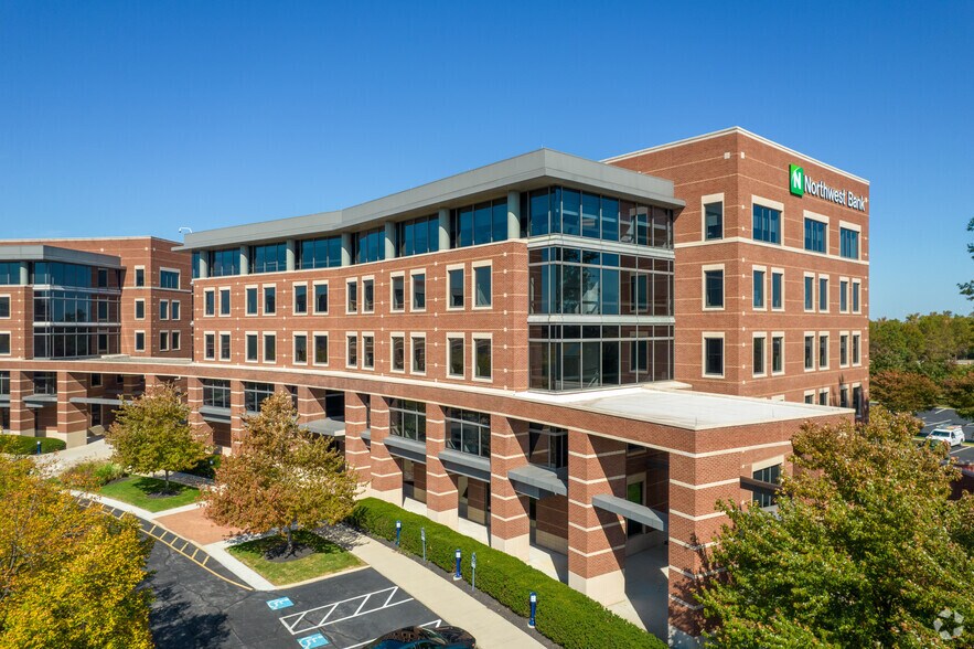 More Photos Of 3 Easton Oval, Columbus Coworking Space
