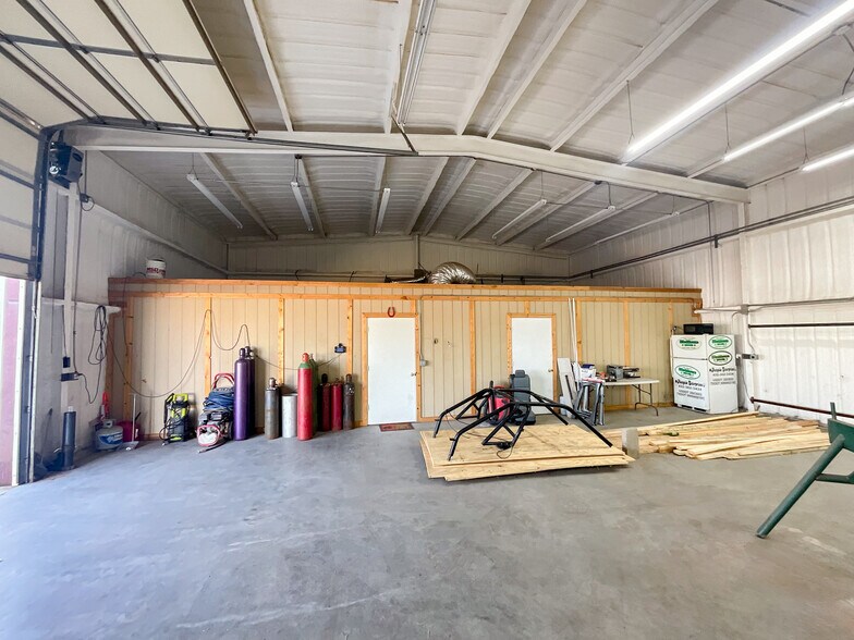 More Photos Of 400 Stoddard st, Odessa Warehouse For Sale