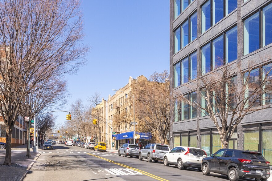 More Photos Of 3501 36th Ave, Astoria Coworking Space