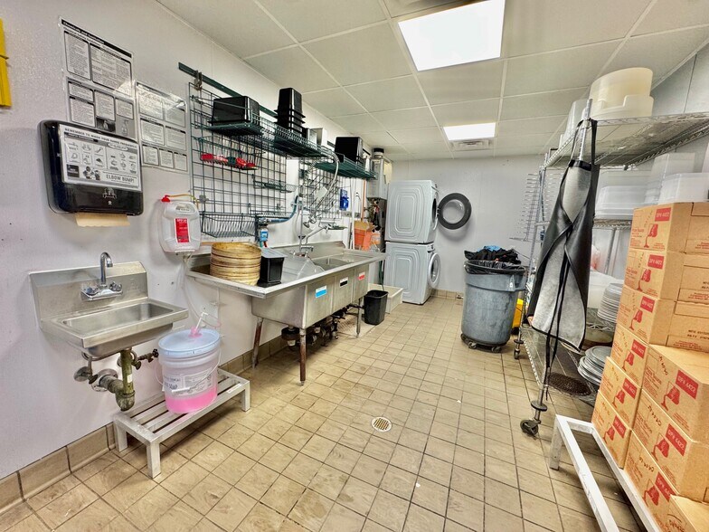 More Photos Of 3480-3490 Boston Rd, Bronx Storefront For Sale