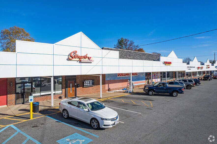 More Photos Of 923-925 Providence Rd, Secane Unknown For Lease