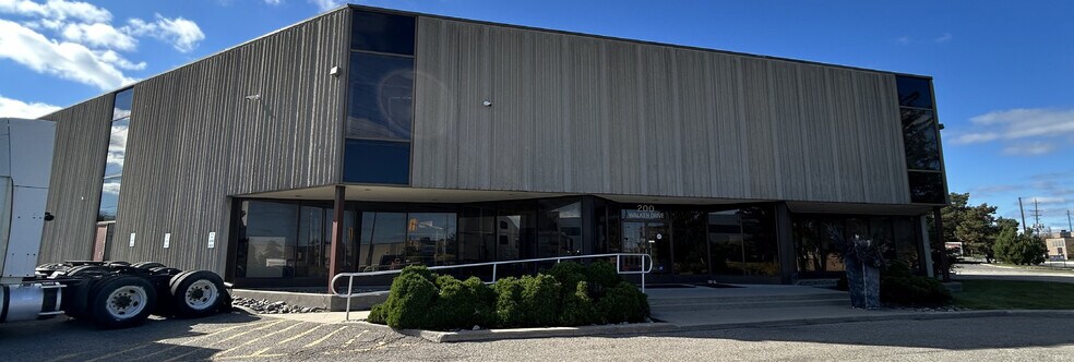 More Photos Of 200 Walker Dr, Brampton Manufacturing For Lease