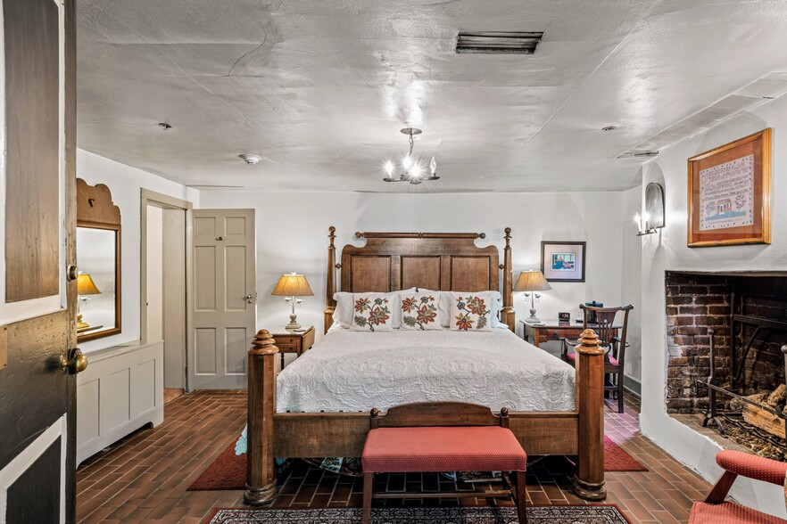 More Photos Of 803 S Main St, Winston-Salem Hospitality For Sale