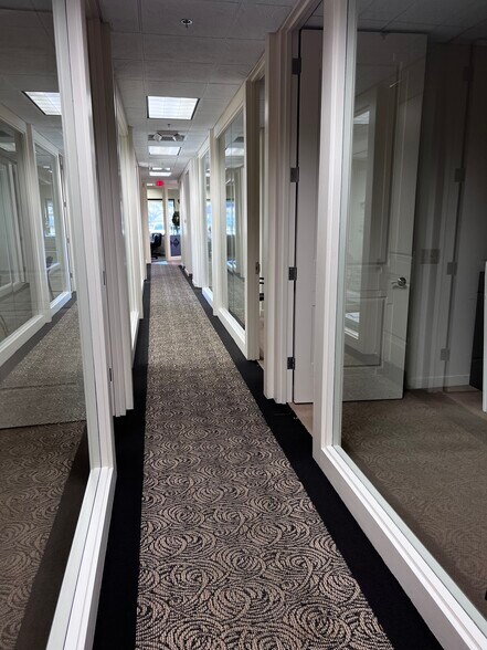 More Photos Of 2222-2226 State Road 580, Clearwater Freestanding For Lease