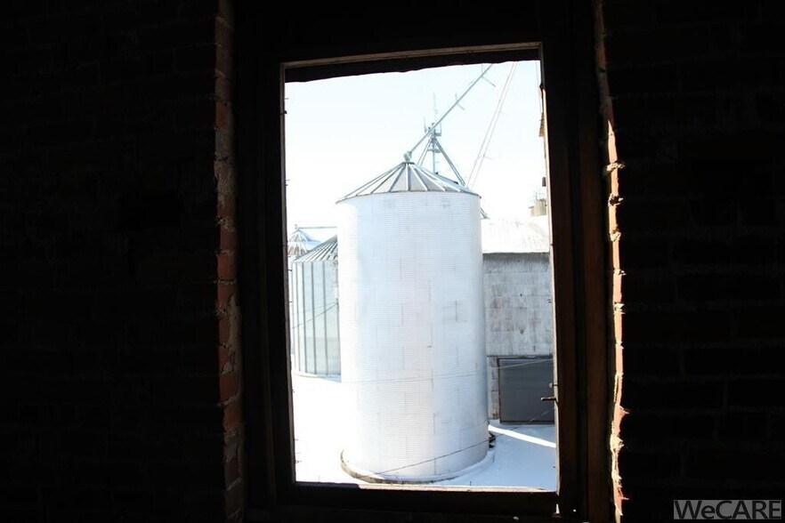 More Photos Of 203 S Main St, Mount Victory Manufacturing For Sale