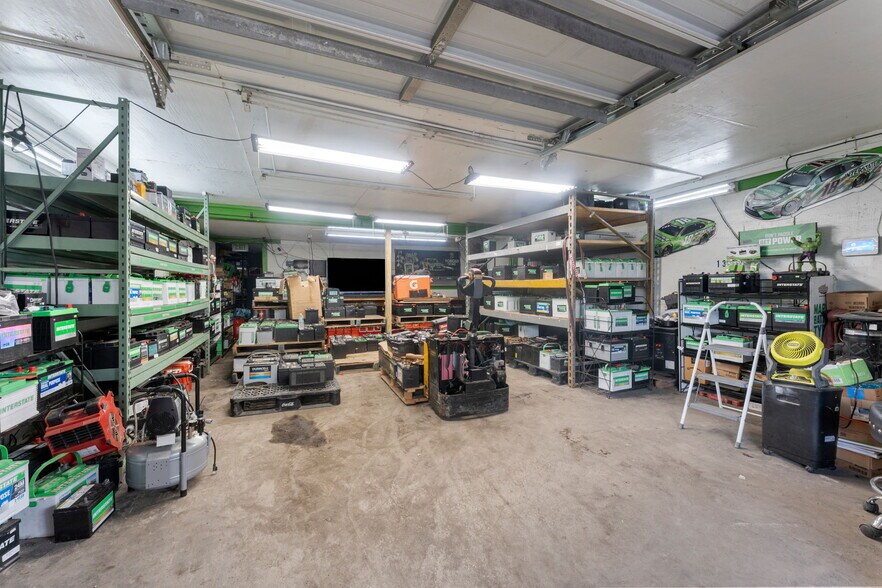 More Photos Of 1814 S Parsons Ave, Seffner Auto Dealership For Sale