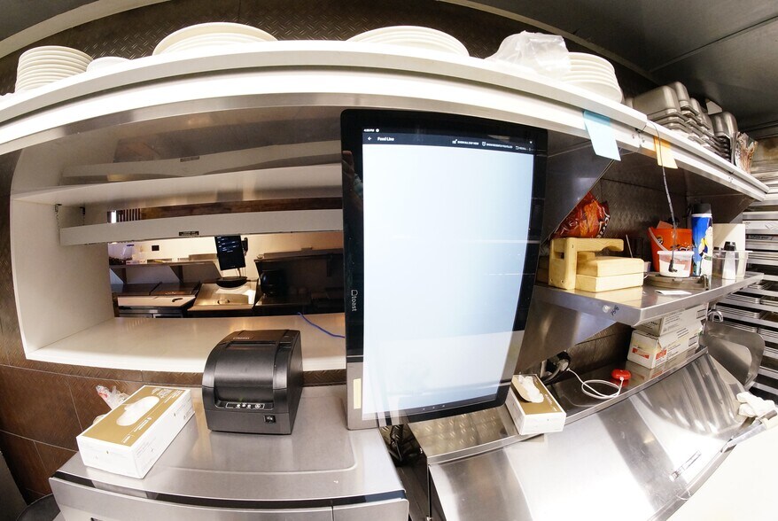 More Photos Of 31 W Center St, Victor Restaurant For Lease