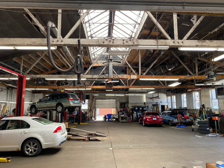 More Photos Of 6021 W Roosevelt Rd, Cicero General Retail For Sale