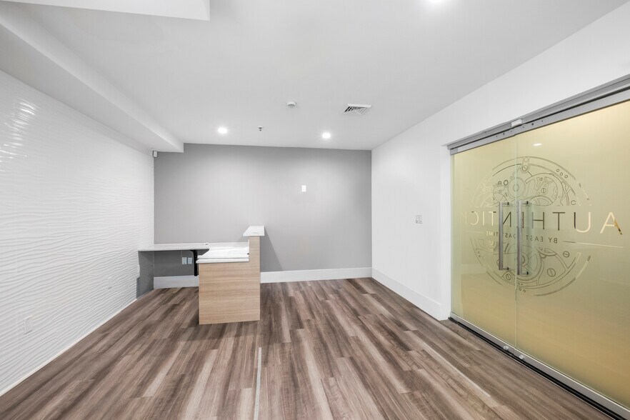 More Photos Of 1737-1739 Chestnut St, Philadelphia Apartments For Lease
