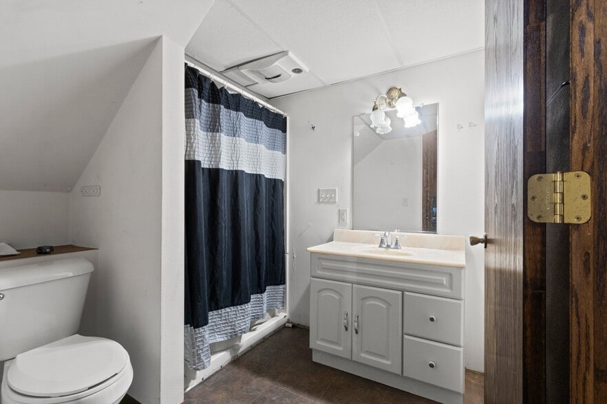 More Photos Of 830 S Railroad St, Kimberly Self Storage For Sale