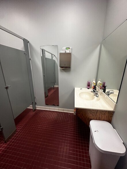 More Photos Of 1606 W 3rd St, Red Wing Storefront Retail Office For Lease