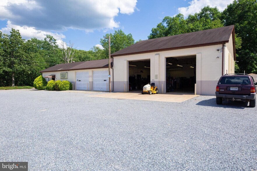 More Photos Of 5373 Chestnut Ave, Vineland Auto Repair For Sale