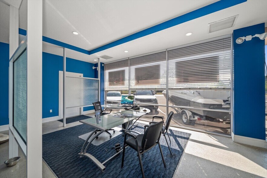 More Photos Of 2400 Bayshore Blvd, Dunedin Marina For Sale