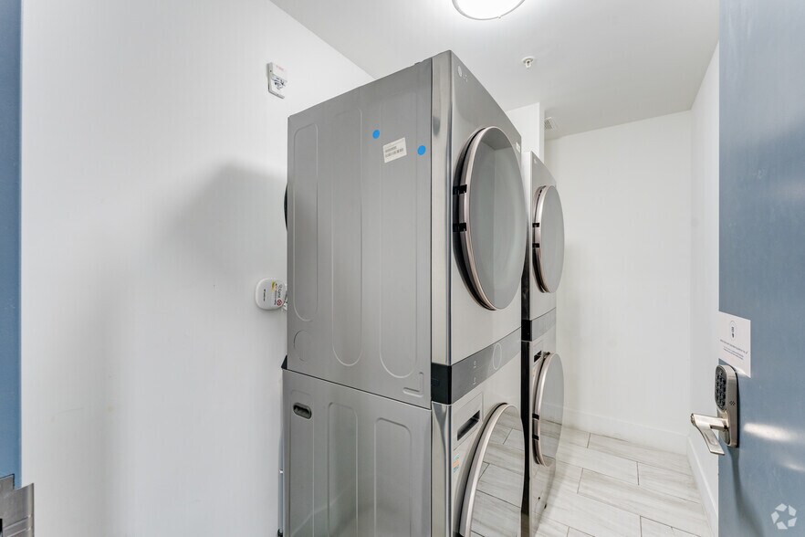 More Photos Of 1343 NW 1st St, Miami Hospitality For Sale