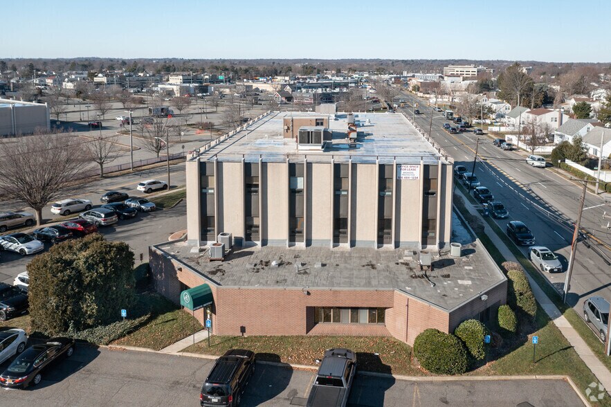 More Photos Of 120 Bethpage Rd, Hicksville Medical For Lease