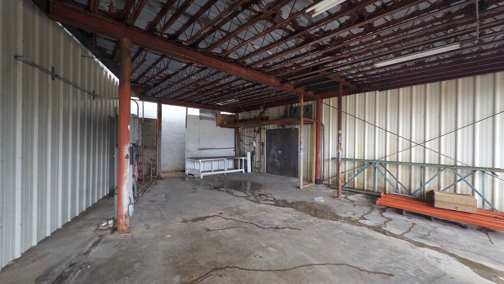 More Photos Of 500 Alakawa St, Honolulu Warehouse For Lease