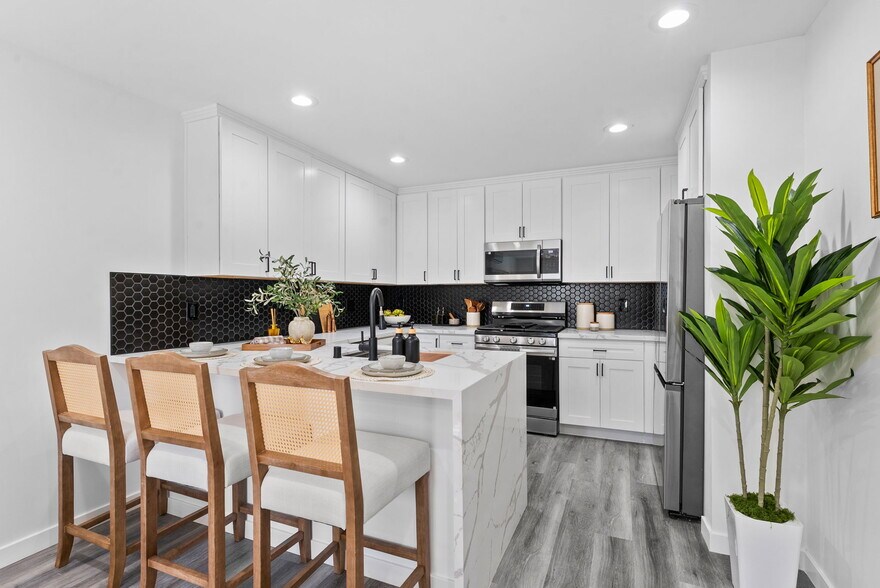 More Photos Of 8353 Ivory Coast Dr, San Diego Multifamily For Sale