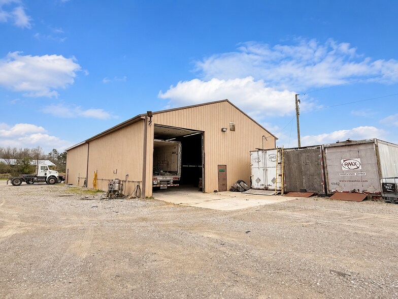 More Photos Of 4550 Roseville Rd, Roseville Truck Terminal For Sale