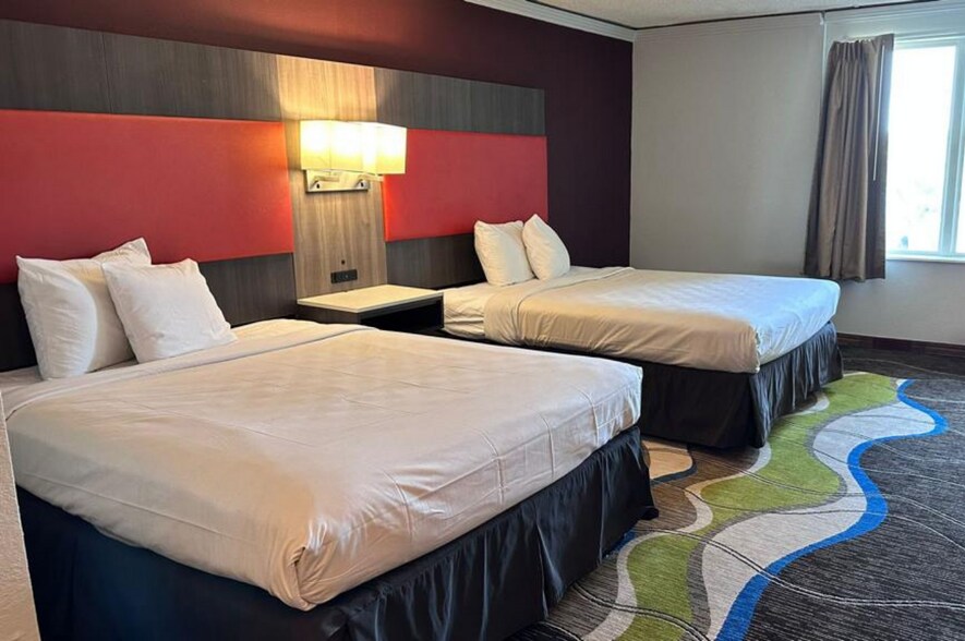 More Photos Of 4142 S Noland Rd, Independence Hotel For Sale
