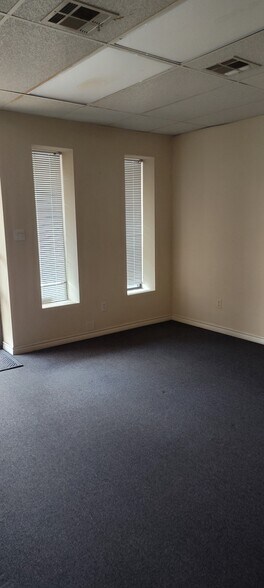 More Photos Of 510 W Church St, Livingston Office For Lease