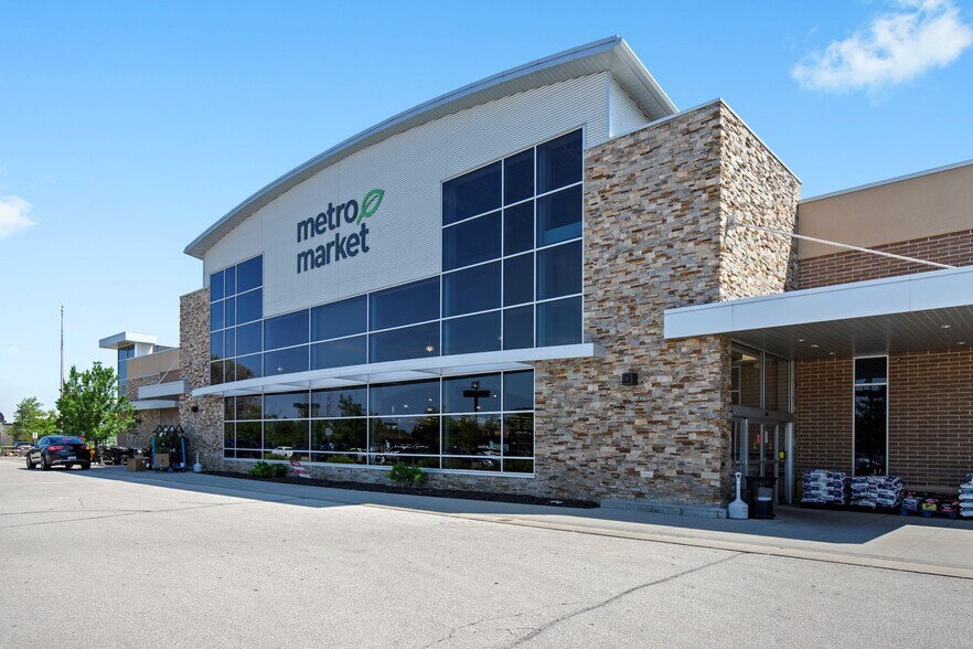 More Photos Of 11558 N Port Washington Rd, Mequon Supermarket For Sale