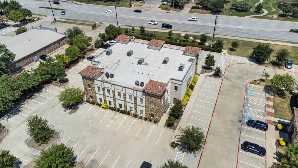 More Photos Of 351 W Southlake Blvd, Southlake Medical For Sale