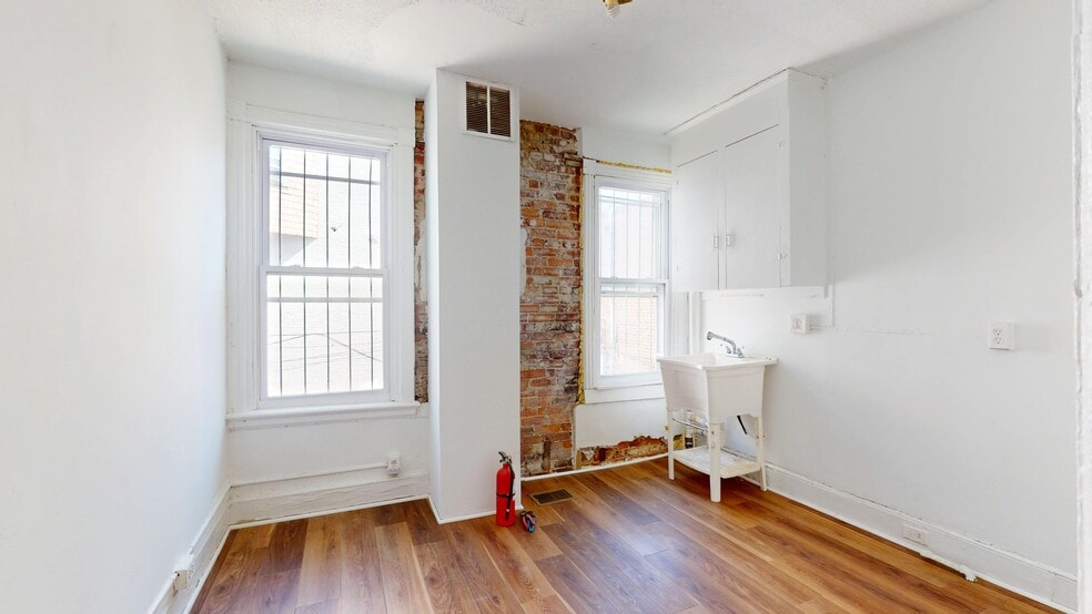 More Photos Of 505 Florida Ave NW, Washington Storefront Retail Residential For Sale