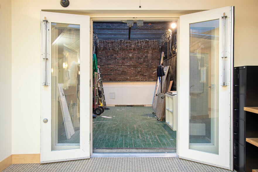 More Photos Of 417 W 126th St, New York Flex For Sale