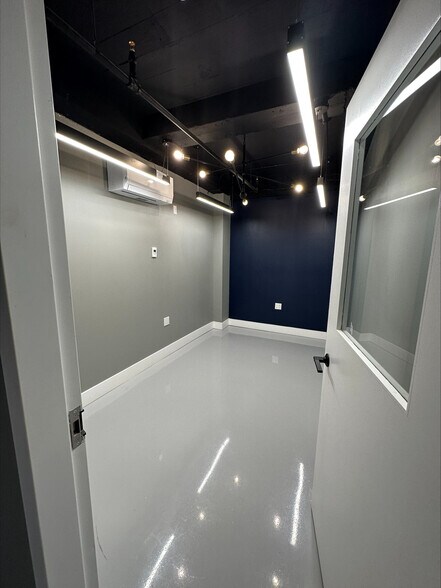 More Photos Of 15 Atlantic Ave, Lynbrook Office For Sale