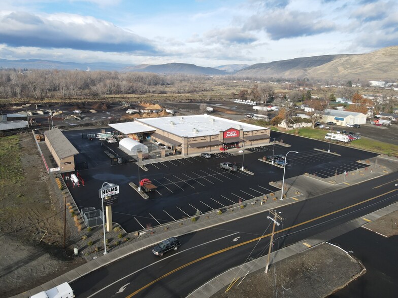 More Photos Of 104 Butterfield Rd, Yakima General Retail For Sale