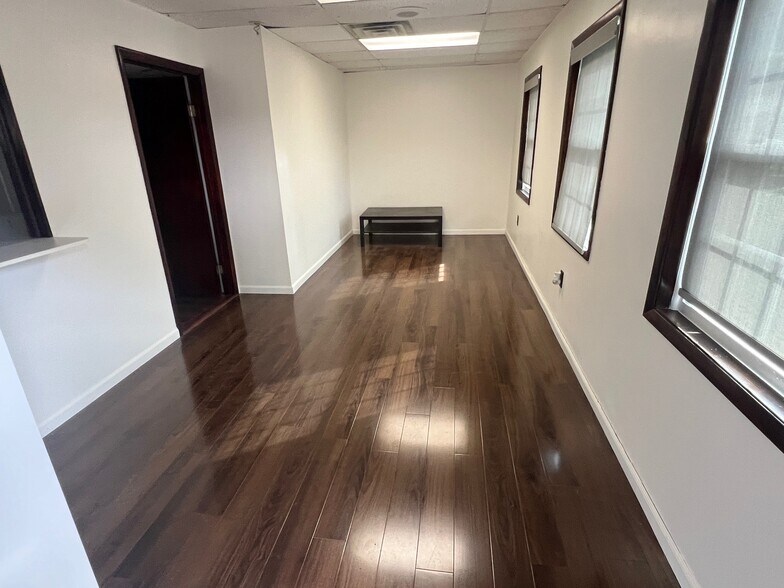 More Photos Of 904 Pompton Ave, Cedar Grove Medical For Lease