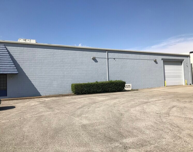 More Photos Of 3817 Air Park St, Memphis Warehouse For Sale