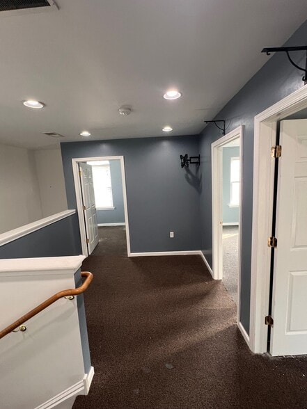 More Photos Of 2419 W Newport Pike, Wilmington Storefront Retail Office For Lease