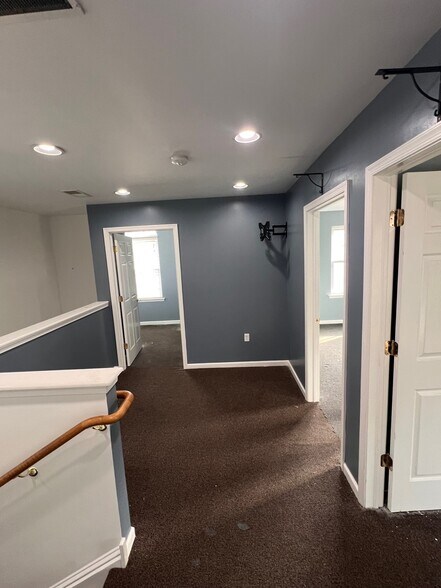 More Photos Of 2419 W Newport Pike, Wilmington Storefront Retail Office For Lease