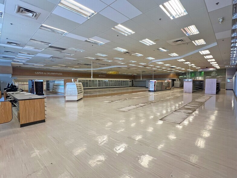 More Photos Of 5430 Peach St, Erie Drugstore For Sale