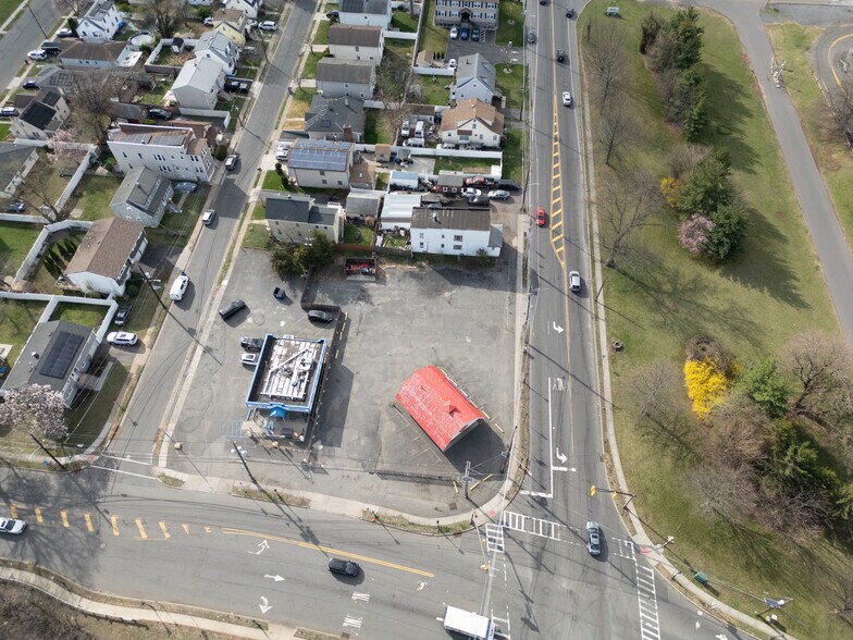 More Photos Of 735 E Hazelwood Ave, Rahway Freestanding For Sale