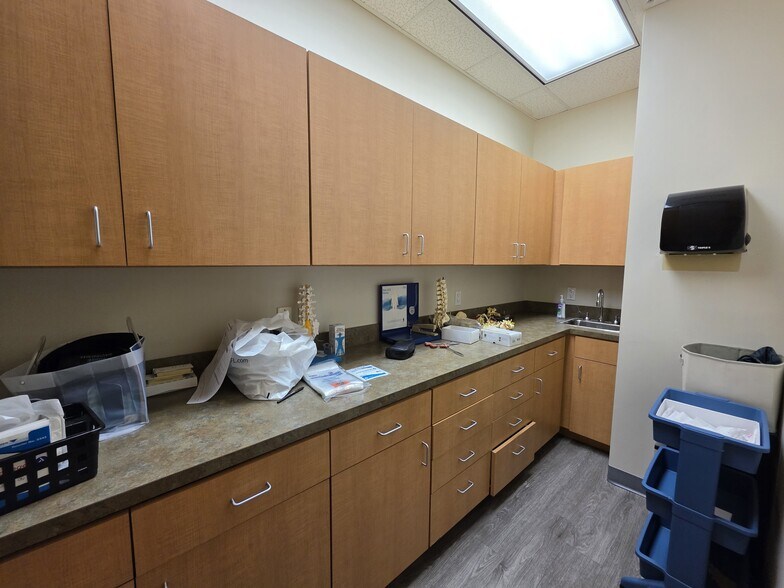 More Photos Of 2100 Aloma Ave, Winter Park Medical For Lease