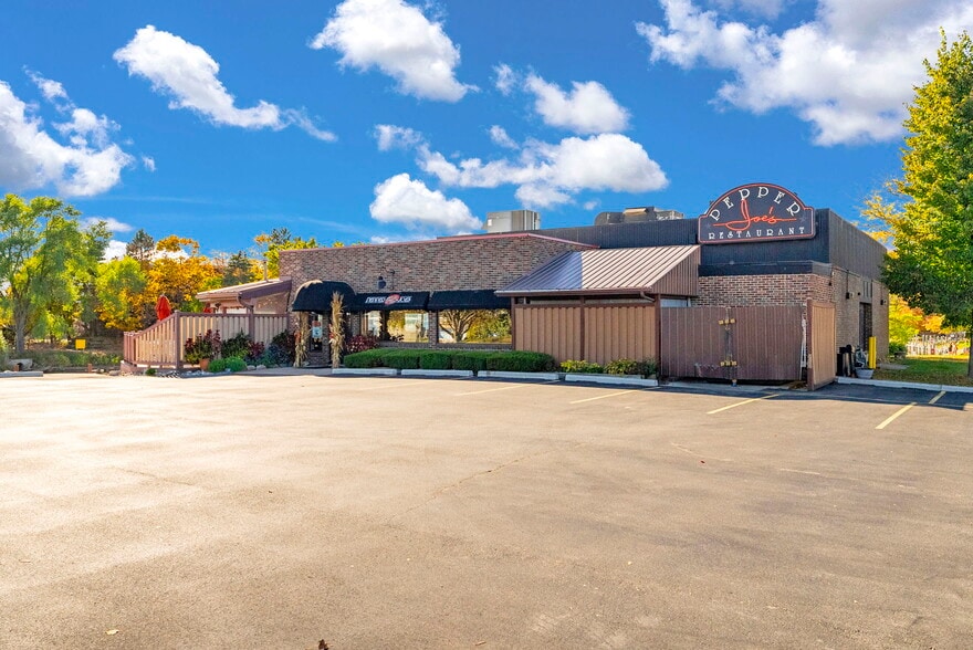 More Photos Of 119 Clinton Ave, Saint Clair Restaurant For Sale