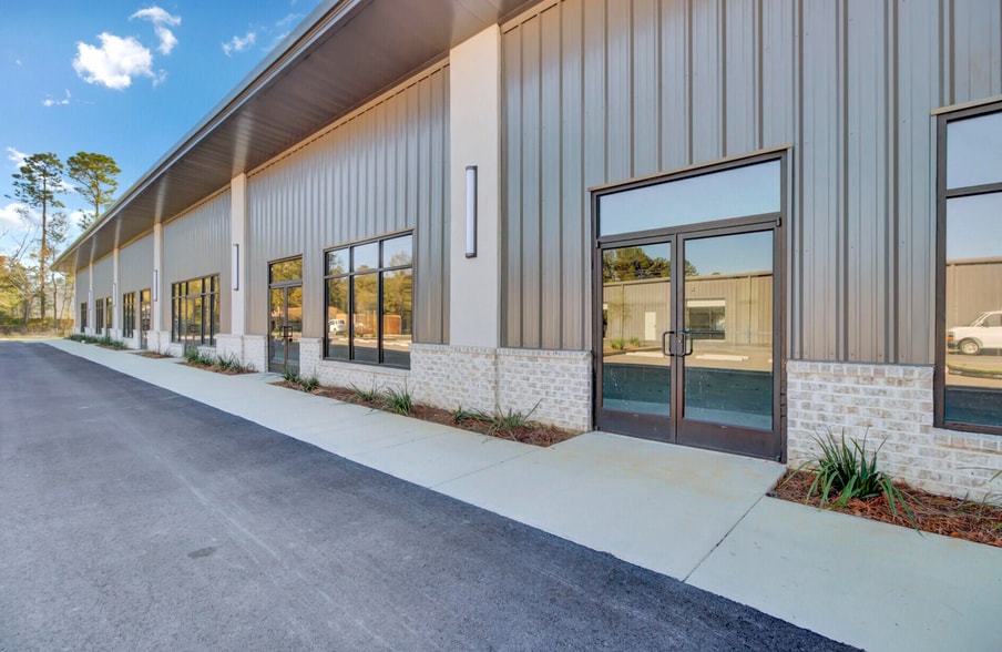 More Photos Of 10359 Highway 78, Summerville Flex For Lease